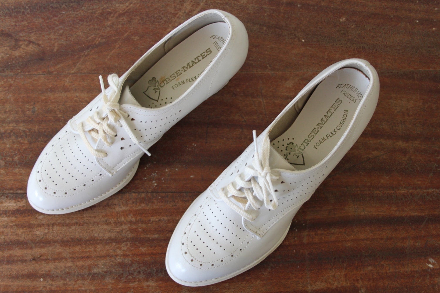NOS 1940s white nurse shoes / NurseMates / size US by DanskModern