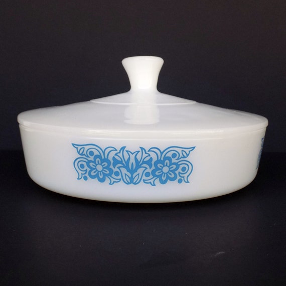 Federal Glass Milk Glass Casserole with Knob Handled Lid