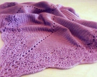 Crochet Baby Blanket Pattern with Lacy Edge