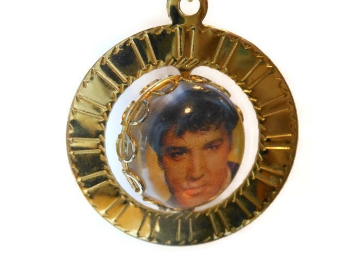 FREE SHIPPING Elvis Presley pendant necklace, 1977 glass ball photo spinning gold tone round frame, King of Rock and dates on reverse