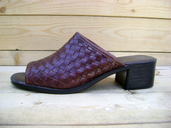 90s woven SLIDES sandals vintage brown leather summer shoes