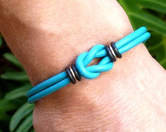 Love Knot Bracelet, Celtic Bracelet, Turquoise Leather Celtic Knot Bracelet, Leather and Silver Bracelet, Unisex Bracelet, Magnetic Clasp