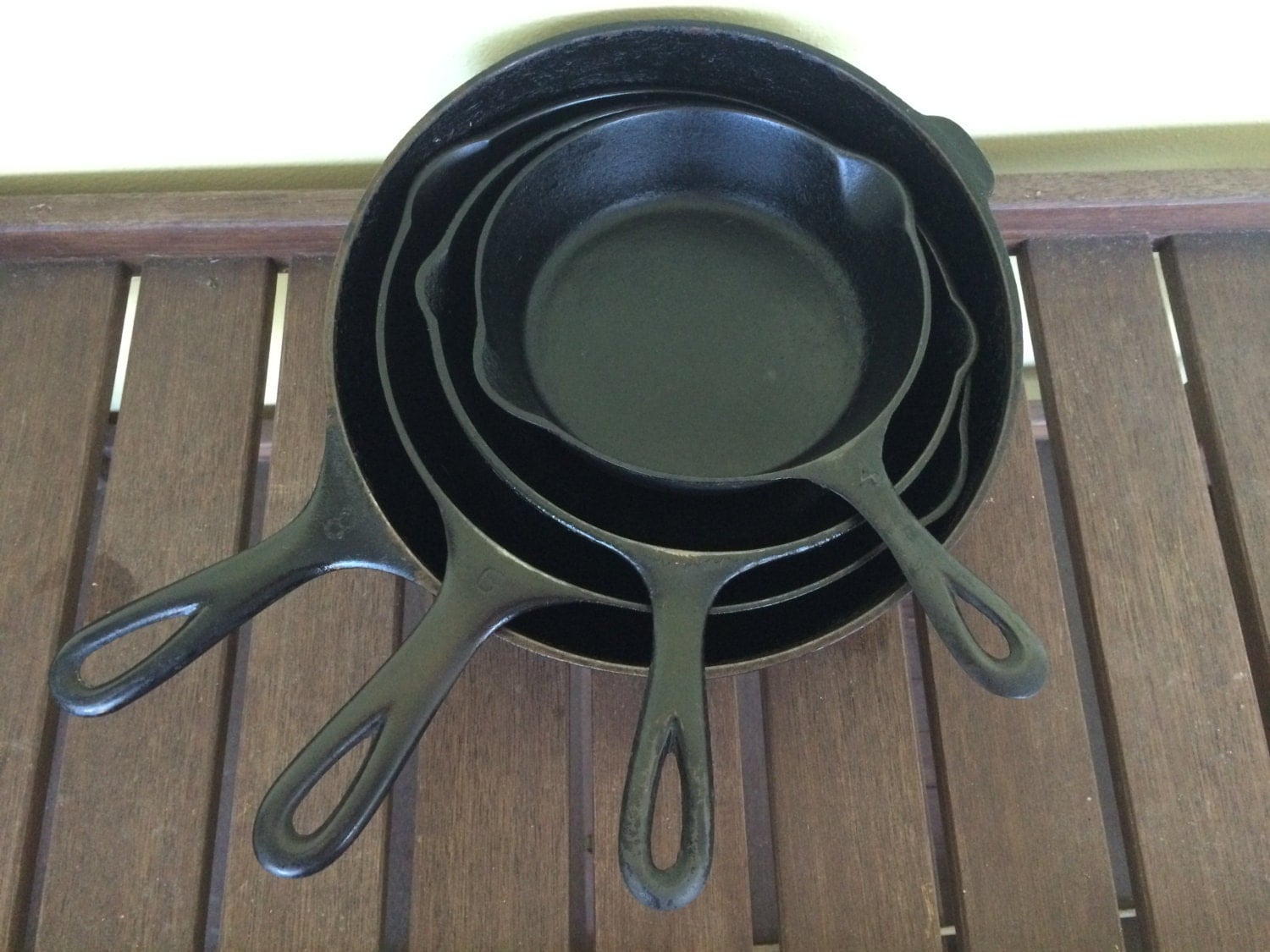 SALE Vintage 4 Cast Iron Skillets Wagner Ware Sidney O Marked