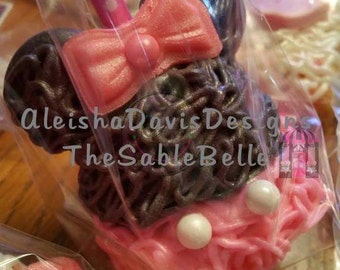 Minnie Mouse Inspired Cake Pops