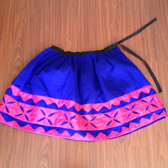 Items similar to Handmade Peruvian Andean pollera traditional skirt ...
