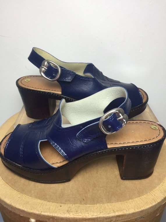 platform sandals boho faux wood stack shoes 1970s navy peep toe boho ... platform sandals boho faux wood stack shoes 1970s navy peep toe boho ...