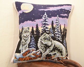 Handmade pillow/cushion with vintage embroidery of two wolves in the forest