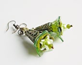 Green Flower earrings, Boho Statement Earrings, Green Flower dangles, Bohemian jewelry, Boho Wedding, Hippie, Gypsy
