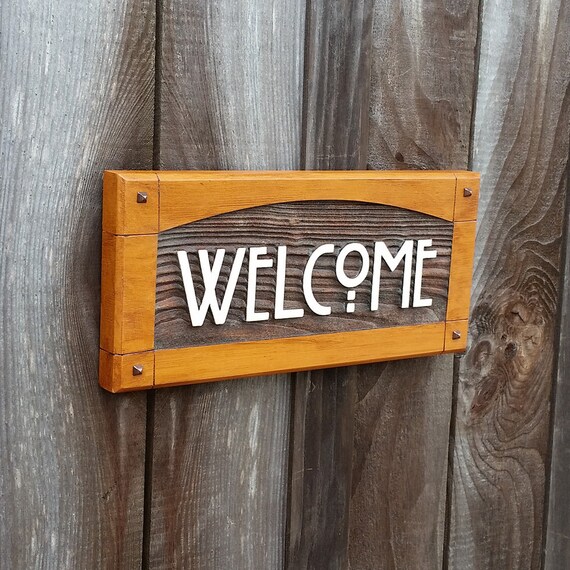 Craftsman style Welcome Sign