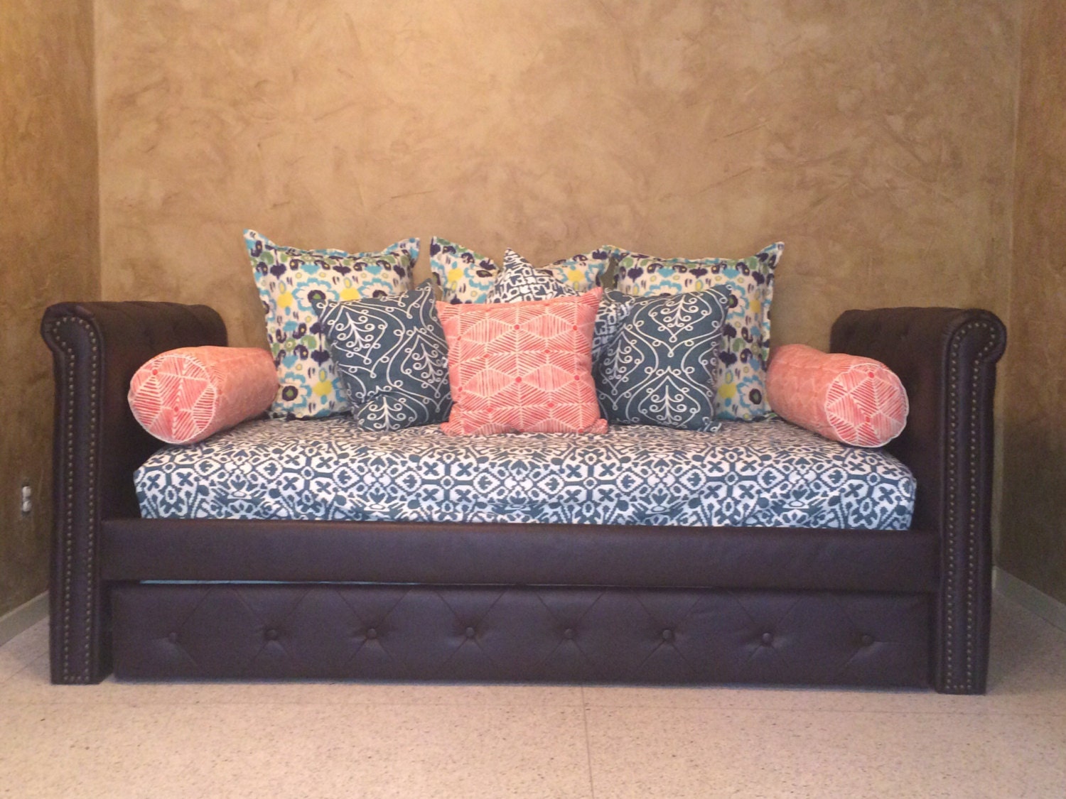 Fitted Daybed cover in twin twin xl and full Customize