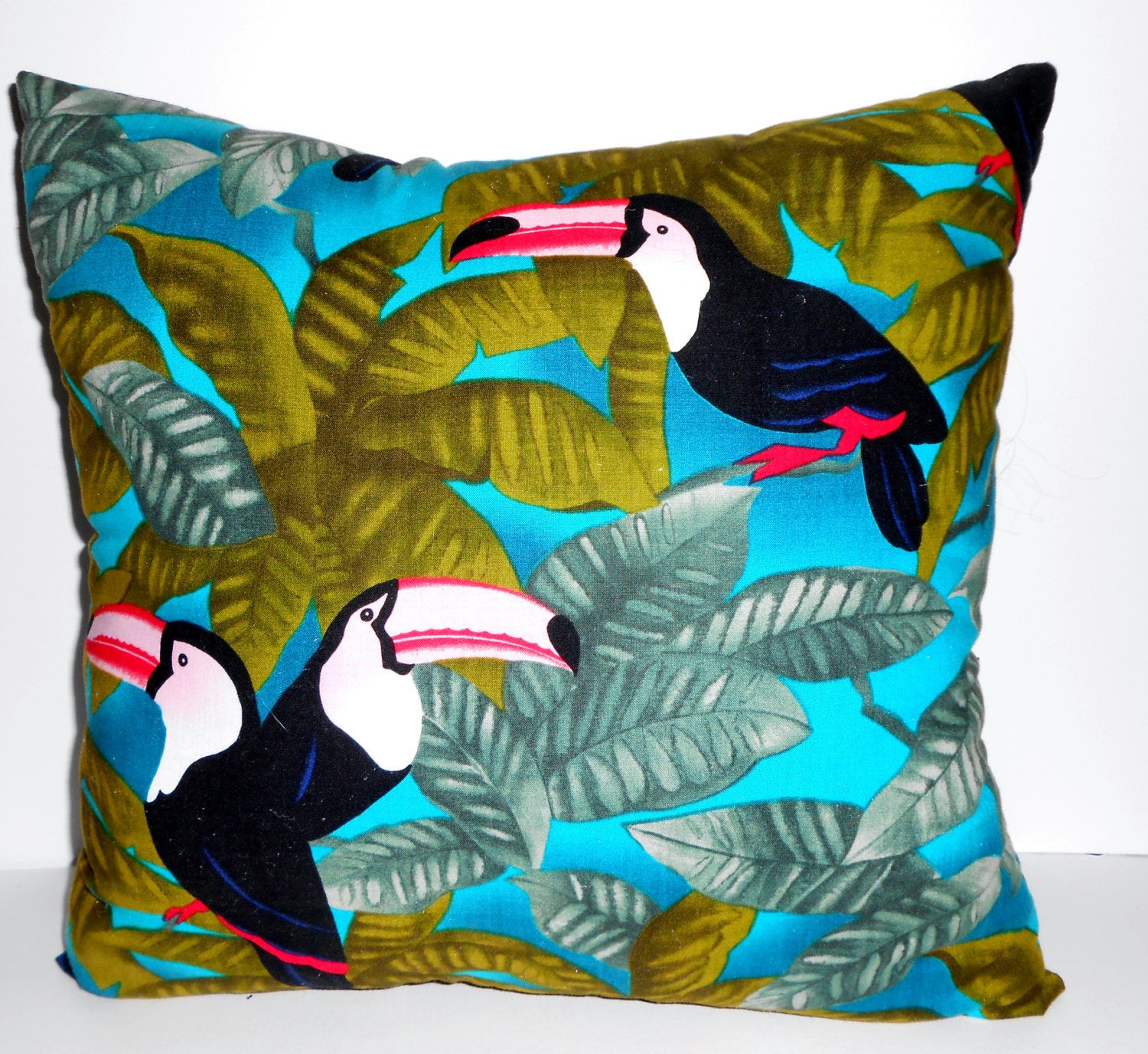 toucan pillow pet