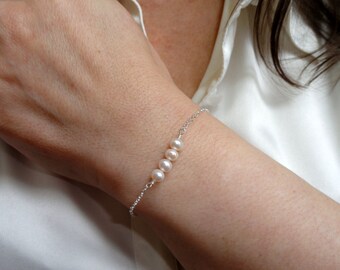 Freshwater pearl bracelet, Delicate pearl bracelet, Sterling silver freshwater pearl bracelet, Pearl bracelet, Bridal jewelry