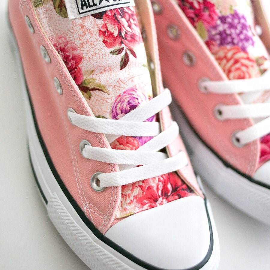 Pastel pink canvas converse with floral tongue size 7 womens