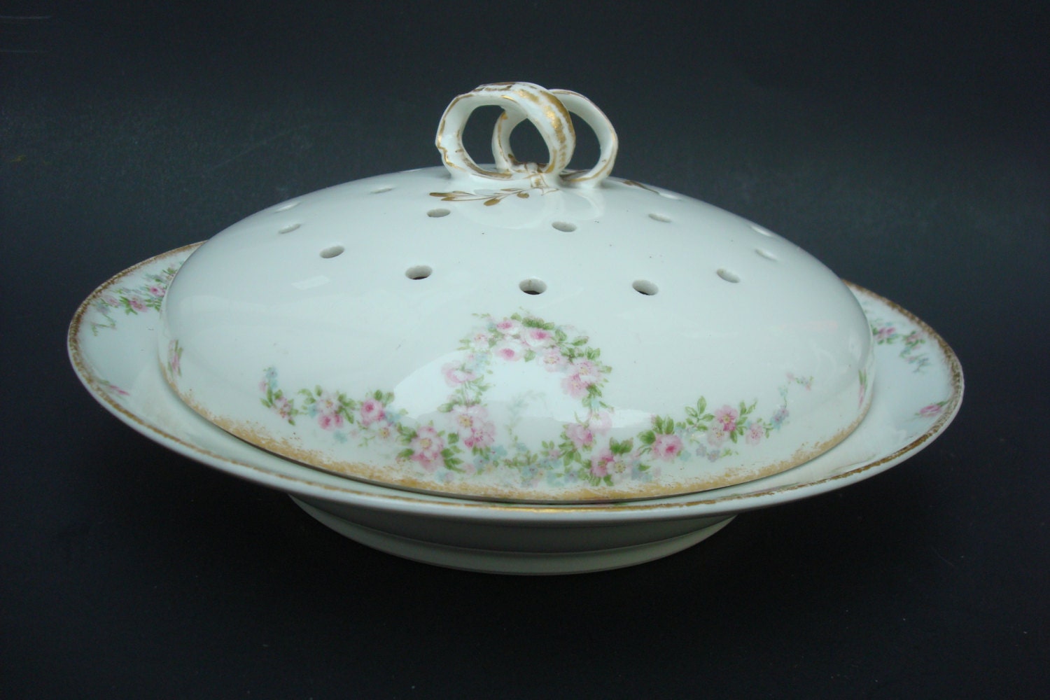 Limoges France Pancake/Crepe Server. GDA Limoges. Pink Roses