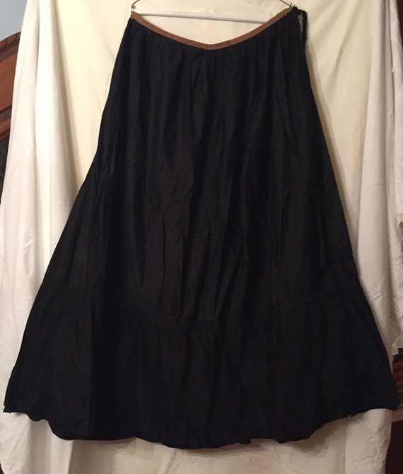 Victorian long black skirt