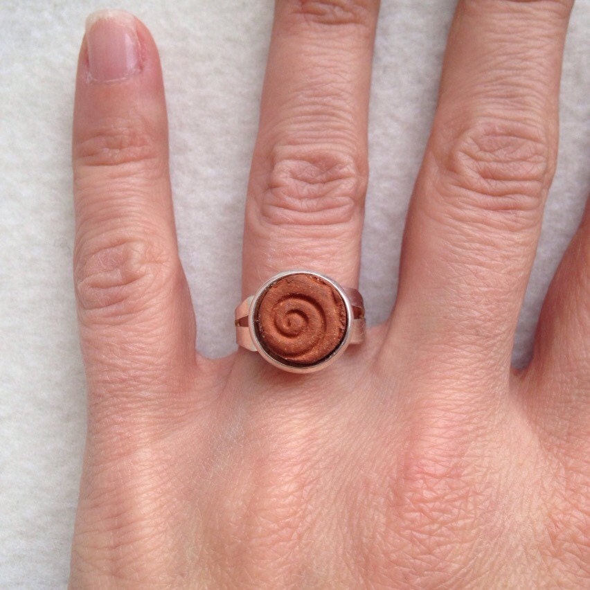 Essential oil ring diffuser handmade swirly design pottery on
