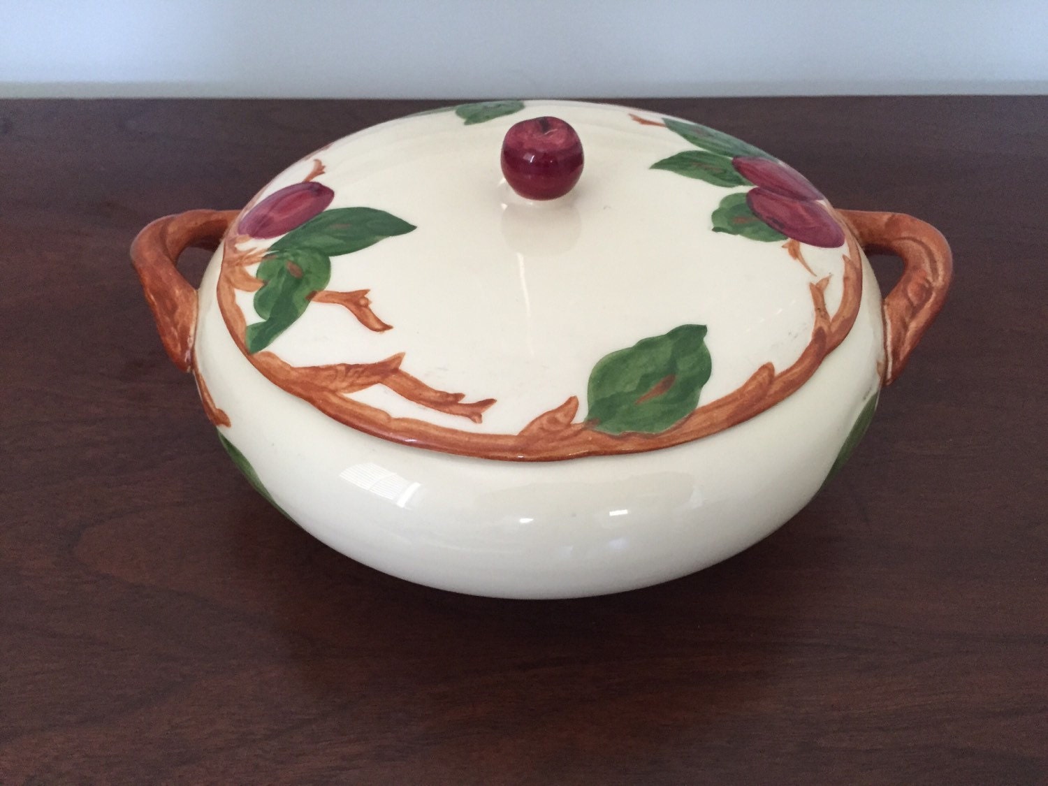 Franciscan Apple Casserole California Pottery in Nice