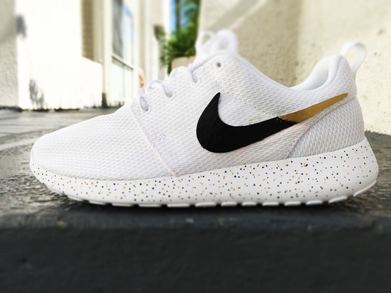 nike roshe run white and gold