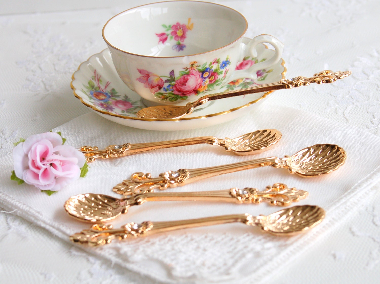 Lovely Small Tea/ Coffee Spoons Set of 5. Gold Color Small