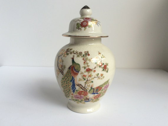 Vintage Asian Ginger Jar. Ivory Ceramic Glaze with Gold