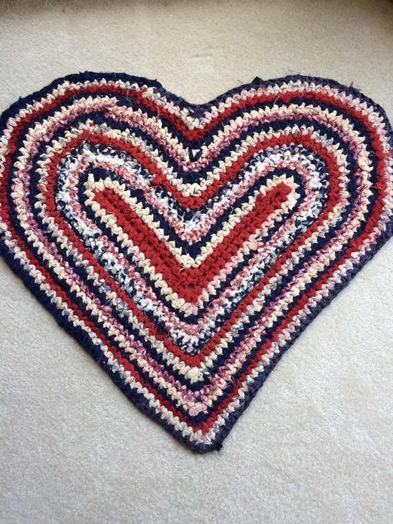 Vintage Red White Blue Braided Heart Shaped Rug Handbraided