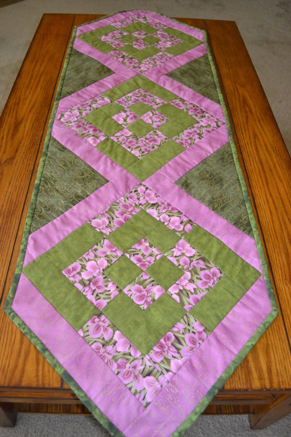 Quilted Tulip Tablerunner