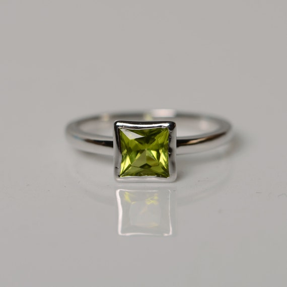 August Birthstone Ring Natural Peridot Gemstone Ring Solitaire Ring ...