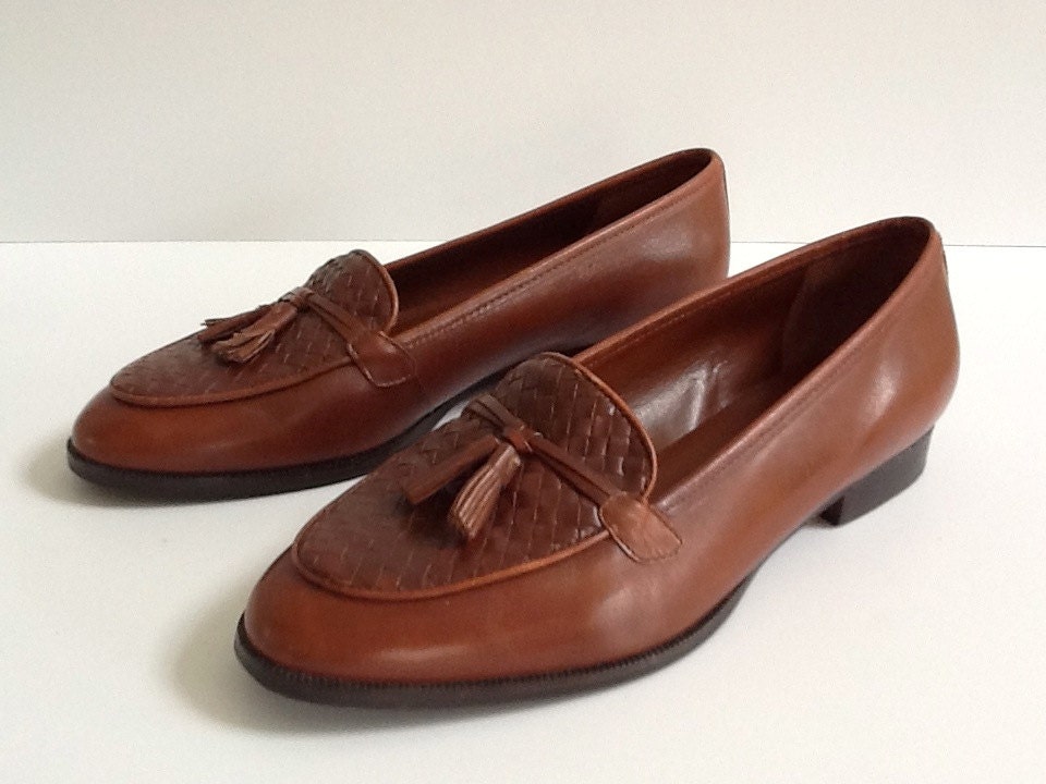 Etienne Aigner Brown Leather Shoes Ladies 8 Medium Low Heel
