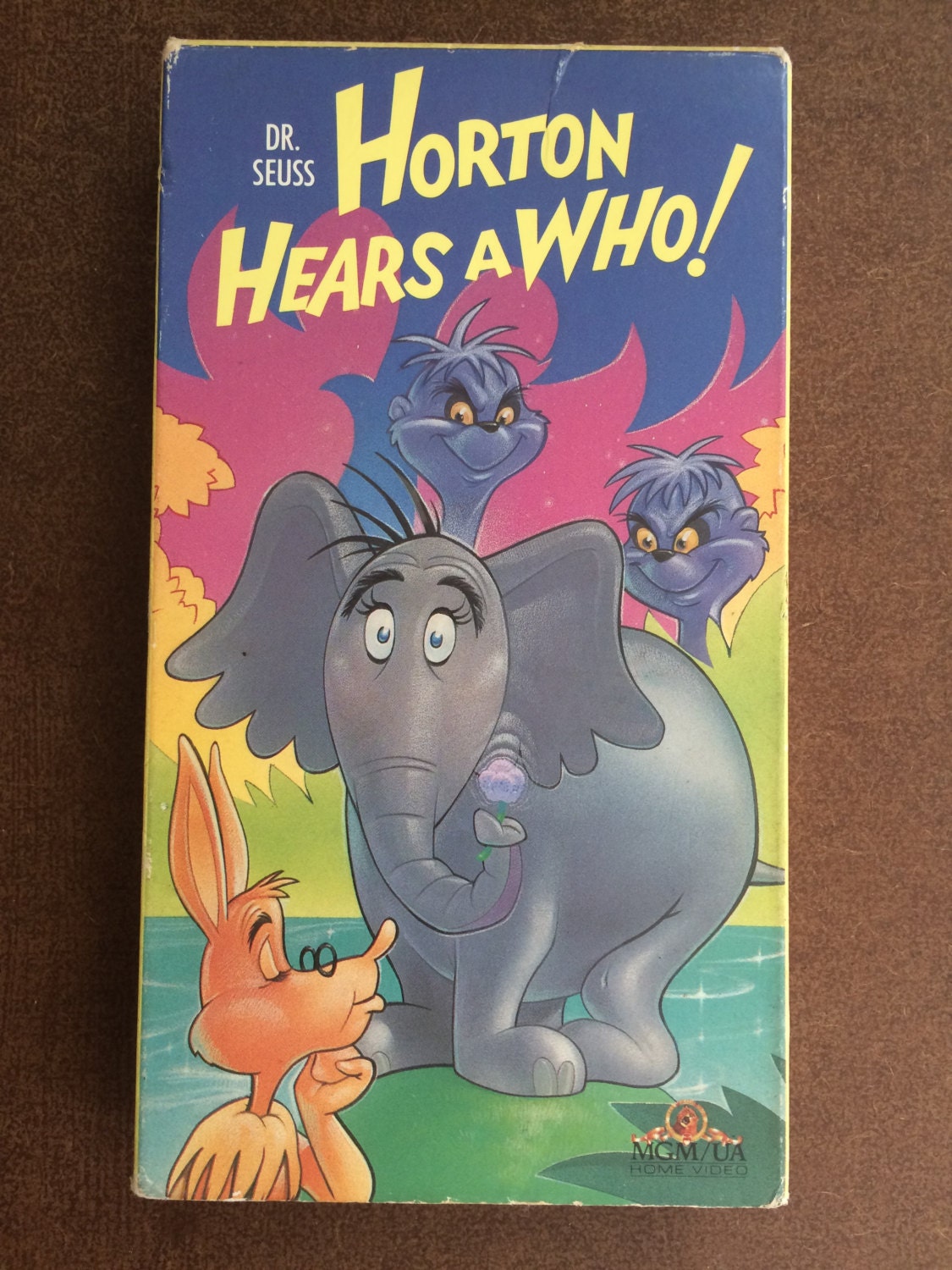 Dr. Seuss Horton hört einen Wer-Film auf Hindi