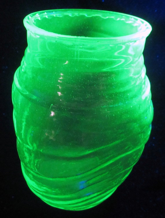 Large Green Vaseline Depression Glass Vase Ribbed 3 Sided