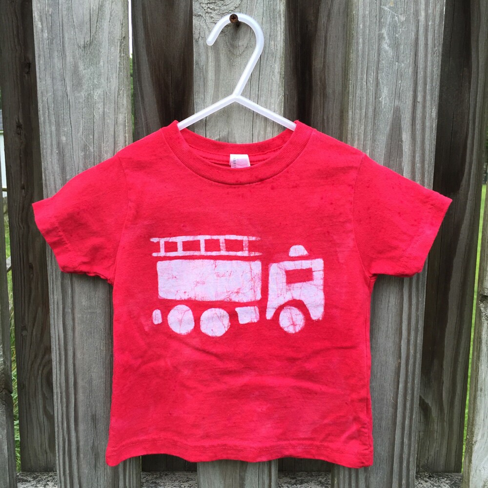 Red Fire Truck Kids Shirt 2T Kids Fire Truck by peacebabybatiks
