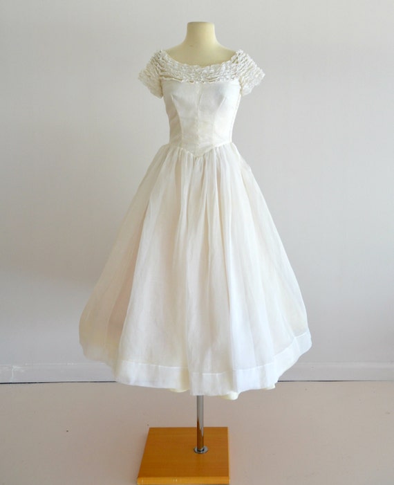 Vintage 1950s Wedding Dress...MURRAY HAMBURGER Ivory Organza