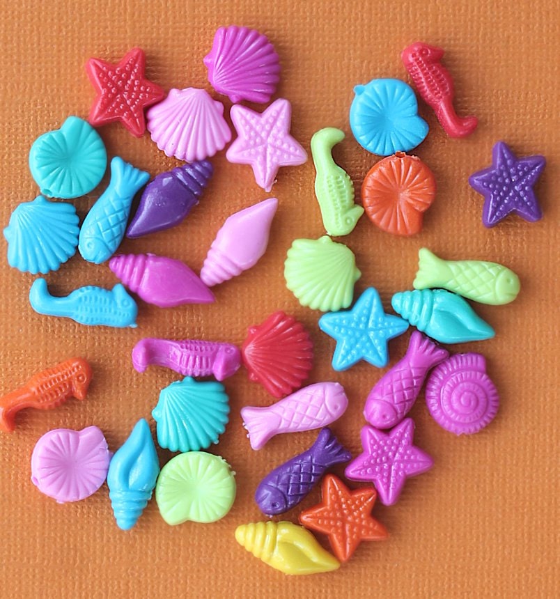 25 Beach Beads Acrylic Assorted Bright and Fun K229