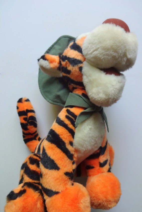 giant tigger plush