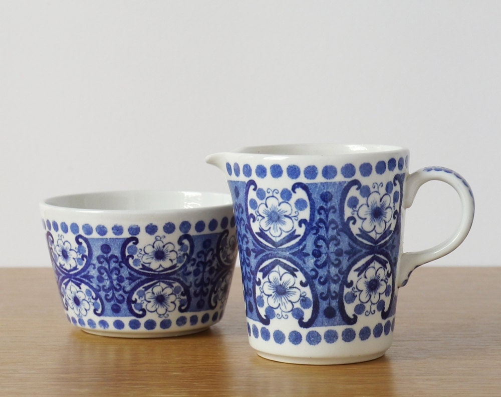 Vintage ARABIA Finland ALI Blue & White Pottery Sugar Bowl and Creamer