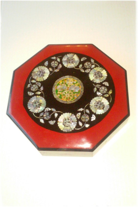 Large Vintage Jewelry Box Japanese Lacquered by NorthernGate