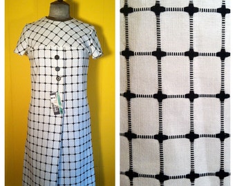 Vintage '60s black and white Shift Dress size XS / S
