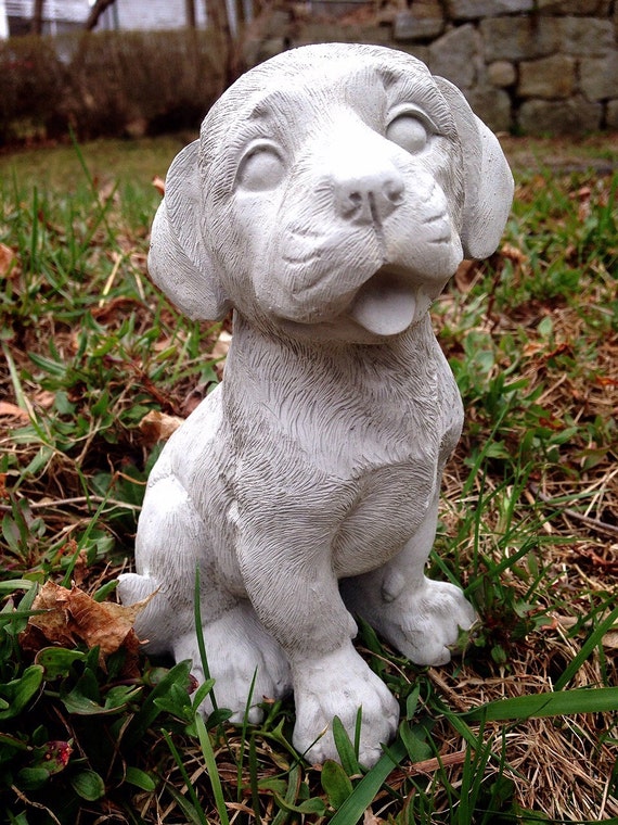 yellow lab outdoor statue