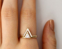 triangle wedding ring pattern