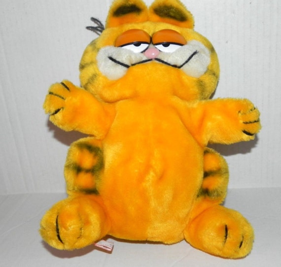 dakin stuffed cat