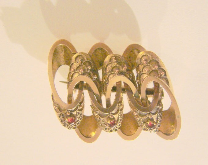 Victorian Designer Signed Rose Cut Garnet Brooch or Pendant / Etruscan Revival / Gold Ornamentation / Vintage Jewelry