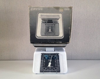 Vintage Kitchen Scale STUBE 7000 / white Kitchen Balance made in West Germany