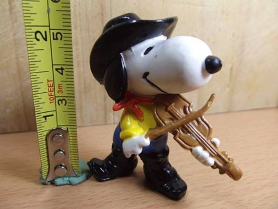 schleich snoopy figures