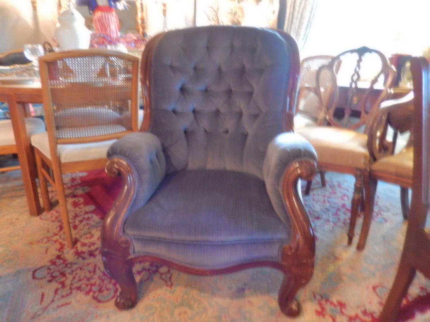 VICTORIAN TUFTED CHAIR – Haute Juice