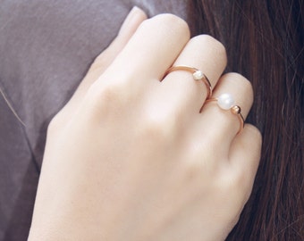 Rose Gold Pearl Prong Ring- dainty pearl ring/ minimal ring/ modern ring/ bridesmaid gift/ birthday gift/ gifts for her/ stacking ring
