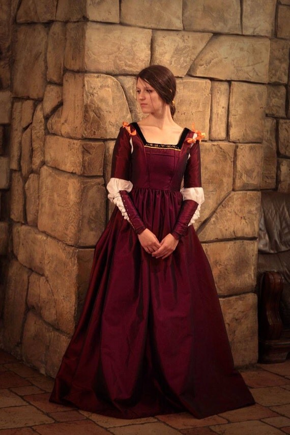 La belle ferronnière Renaissance robe robe par FiorentinaCostuming La belle ferronnière Renaissance robe robe par FiorentinaCostuming