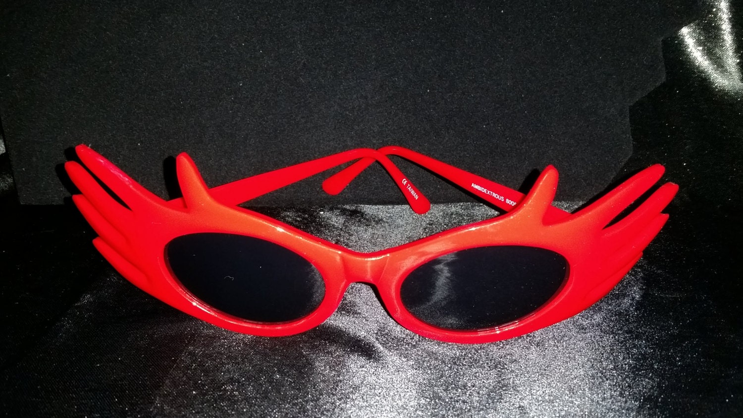 Mannequin Movie Red Sunglasses / Retro / Vintage / Modern / Eclectic / Steampunk / Fun / 80s