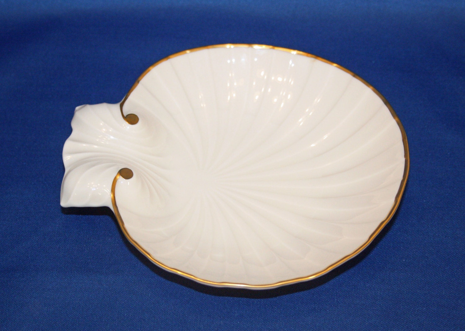 Vintage NORITAKE Ivory China Clam Shell Dish Embossed Lines 24kt Gold ...