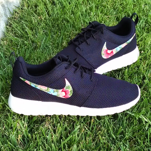 nike roshe floral mens