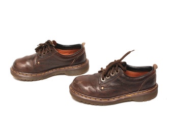 size 6.5 DOC MARTEN brown leather 80s 90s BROGUE lace up ankle boots made in England